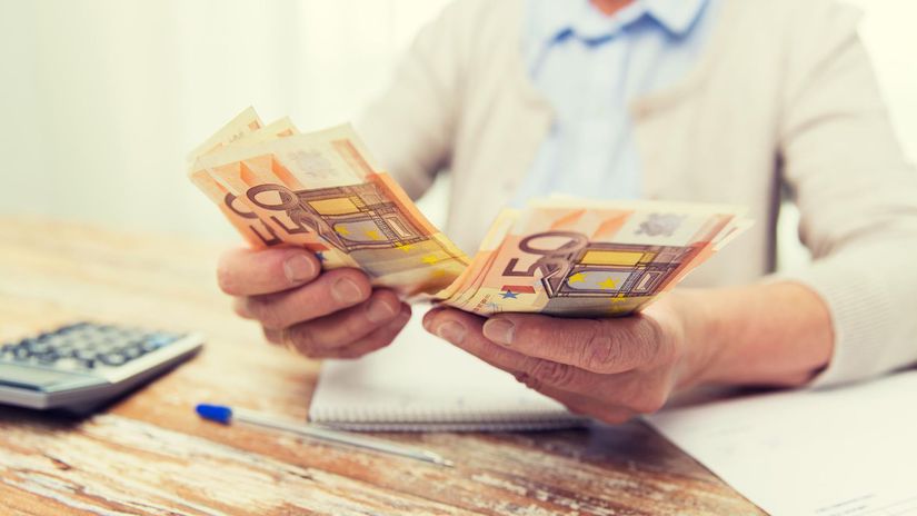 Davka ktoru poberaju desattisice Slovakov ma nove pravidla Dostanete o stovky eur menej ako minuly rok Pozrite si nove podmienky