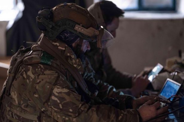 Francuzi stavkuju na recept ktory rozhodol druhu svetovu vojnu Ukrajinskym dronom posielaju jedinecne vylepsenie