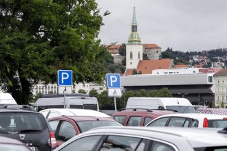 Garaz v Bratislave stoji tolko ako dom v strednom Slovensku Z parkovania sa stal luxusny biznis
