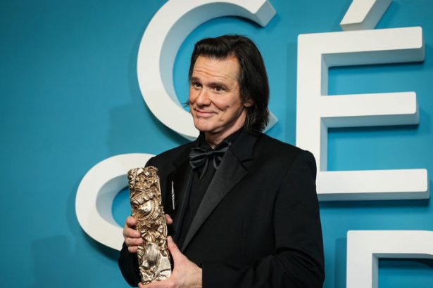 Jim Carrey sokoval v Parizi predstavil zenu ktoru miluje Po jeho boku sa objavila aj dalsia kraska neuveritelne
