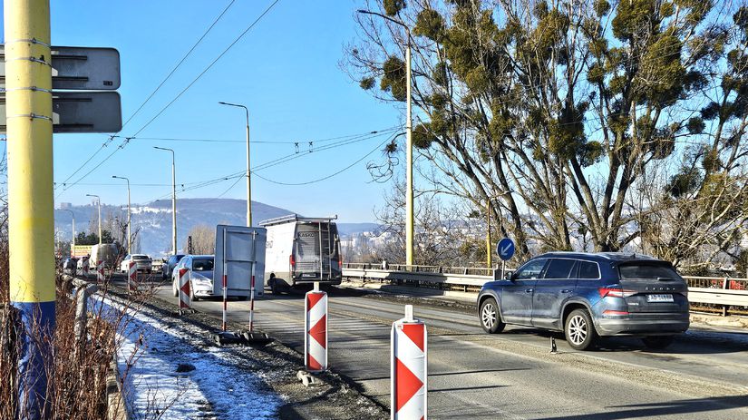 Klucovy most v Kosiciach prechadza rekonstrukciou Prace potrvaju takmer dva roky