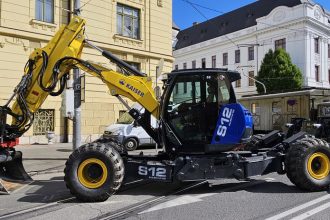 Kraj plati tisice za stroje ktore nepracuju prenajate bagre a traktory maju nizke vyuzitie tvrdi poslanec