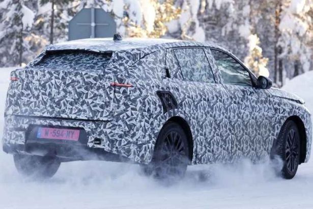 Lancia Gamma Nova vlajkova lod sa vracia po viac ako styroch desatrociach