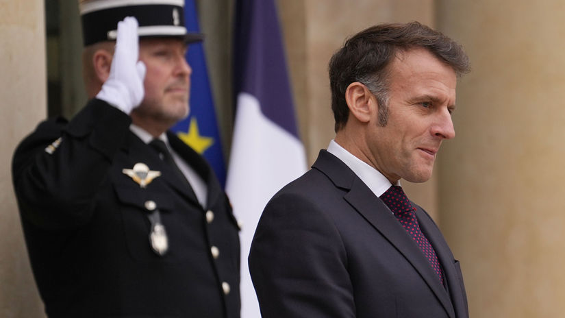 Macron chce obnovit dialog s Putinom Kreml privital prezidentove vyhlasenia