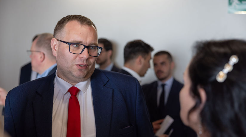 Mimovladne organizacie vyhrali dolezity sudny spor uz nemusia odhalovat mena svoich prispievatelov
