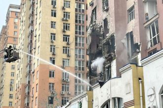 ONLINE Skoly i bytovky a bomby napriek slubom Rusko znovu zautocilo na zamrznuty Kyjev