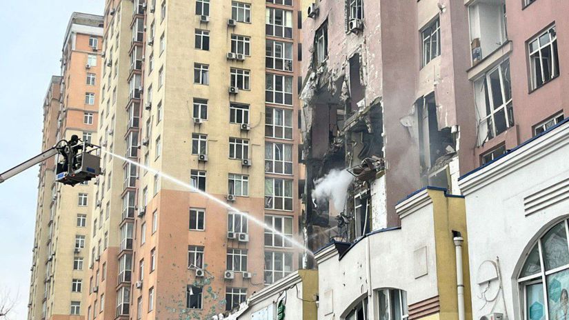 ONLINE Skoly i bytovky a bomby napriek slubom Rusko znovu zautocilo na zamrznuty Kyjev