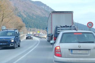 Pod Strecnom prazdno inde neznesitelne kolony Niektori tvrdia ze situacia sa zhorsila no nazory su rozdelene