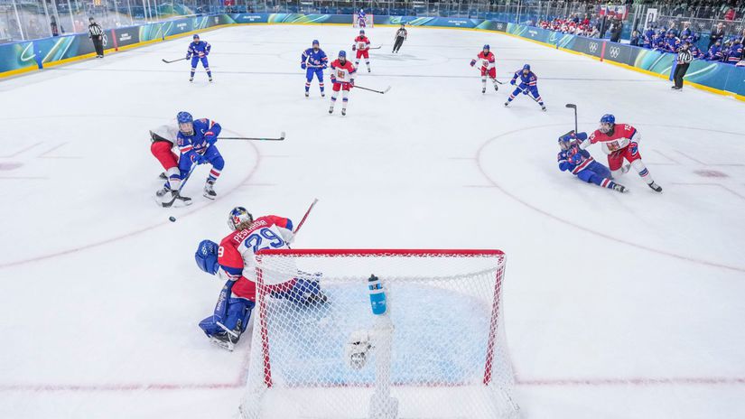 Ruska vlajka pred oami americkej elity Hry sa poriadne nezacali a uz celi prvemu skandalu