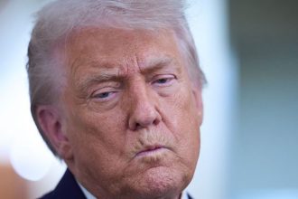 Trump zvazuje obmedzeny utok na Iran K Blizkemu vychodu sa priblizuje najmodernejsia lietadlova lod na svete