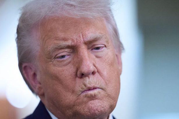 Trump zvazuje obmedzeny utok na Iran K Blizkemu vychodu sa priblizuje najmodernejsia lietadlova lod na svete