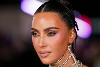 Uz nie je sama Kim Kardashian si nasla legendu F1 Poznaju sa rokys ale vzdy im niekto stalo v ceste dnes uz nie