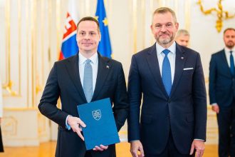 V Epsteinovych spisoch sa objavuje meno dalsieho slovenskeho diplomata