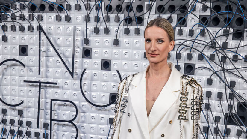 Velky navrat Adely Vinczeovej na obrazovky Startuju uplne nova talkshow poznme datum aj televiziu ktora ju ziskala