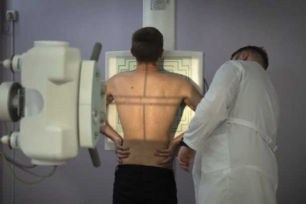 Vily aut dalsi luxus ukrajinski dostojnici si na uplatkoch zarabaju od muzov ktori sa nechcu prihlasit do armady