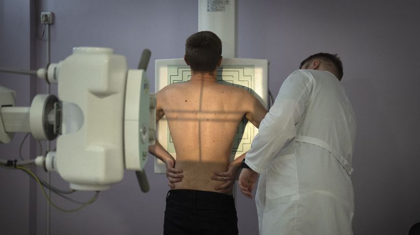 Vily aut dalsi luxus ukrajinski dostojnici si na uplatkoch zarabaju od muzov ktori sa nechcu prihlasit do armady