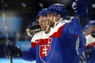 Z francuzskej ligy na dve olympiady neobycajny pribeh chlapca z Popradu pripomina hokejovu rozpravku