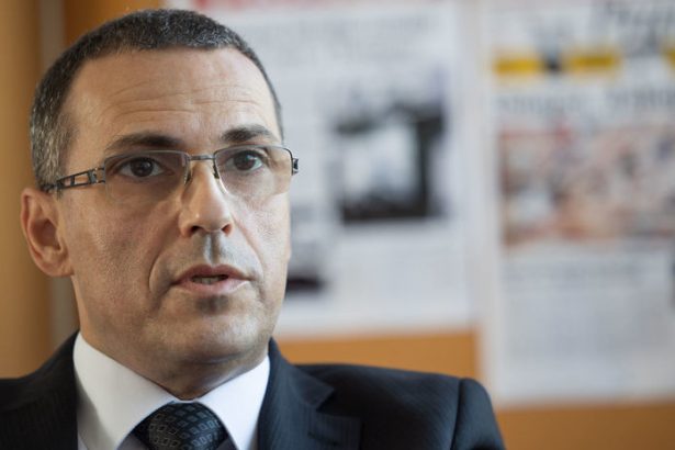 Zilinka ziada o zrusenie personalnych rozkazov voci policajtom ktorych Sutaj Estok odstavil bez suhlasu U radu na ochranu oznamovatelov