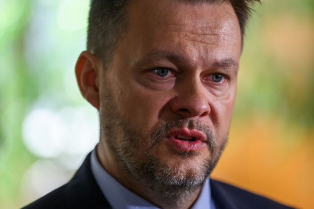 hlas posiela migalovi oznamenie koalicia ministrov ho podporila napriek ich nepritomnosti