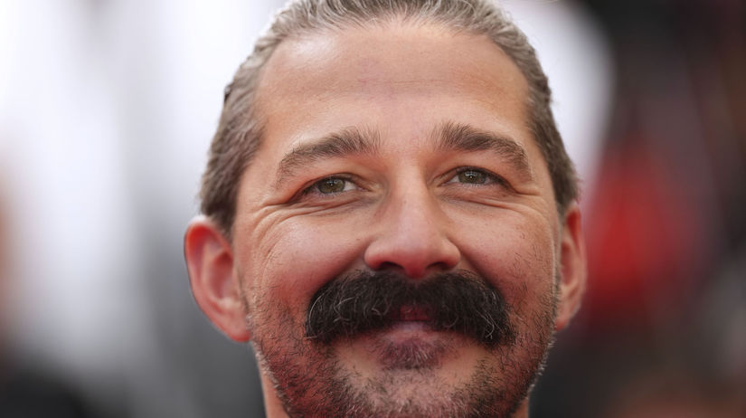 hollywoodsky hrdina klesa na dno zatkli ho za napadnutie dvoch muzov v minulosti udajne tyral slavnu partnerku