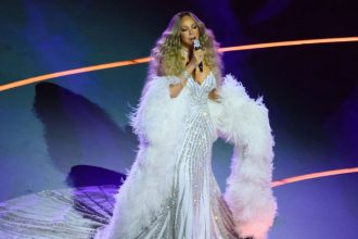 svetova hviezda mala oari miliony realita bola in vystpenie mariah carey na otvoreni zoh vyvolalo silnu vlnu kritiky