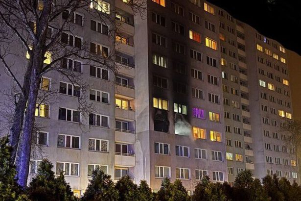 v Berlne vypukol poiara vo vkovom dome hasii hlsia mnoho zranench