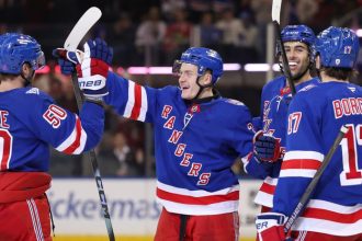 Adam Sykora hviezdou zapasu Prvy gol Slovaka v NHL pri debute na slavnej Madison Square Garden