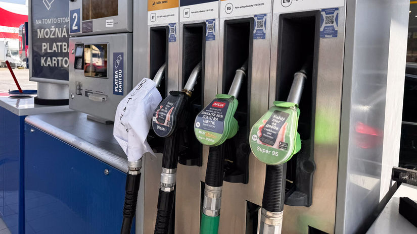 Ak chcete usetrin poponahlajte sa s tankovanim Ceny benzinu a nafty coskoro vzrastu