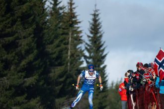 Blaznivy sportovec ktoremu pocas pretekov na olympiade zamrzol penis sa opat ukazal cez vikend ho hladalo cele finsko