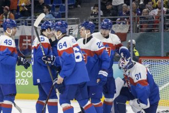 Boj ktory kamery nevidia Cirkus okolo Slafkovskeho Niekedy je lepsie mlcat ako rozpravat