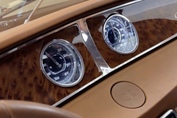 Bugatti 16C Galibier Tajny prototyp supersedanu Royale je odhaleny