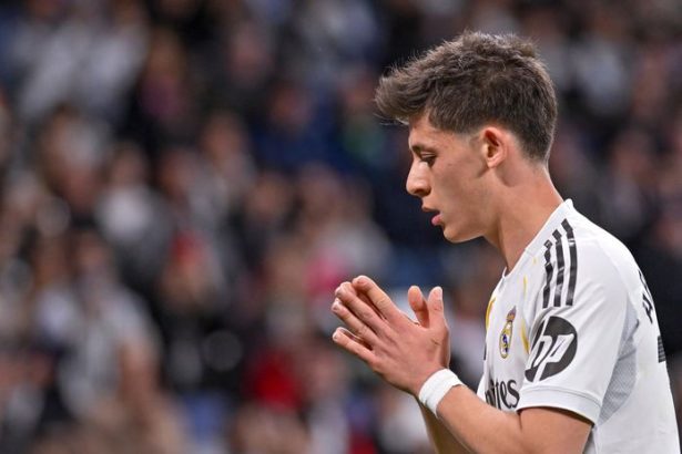 Co sa stalo Turecky mladik napriahol a lopta letela 70 metrov do branky Real Madrid ma skutocny poklad