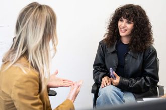 Diplom uz nestaci Ako UNYP pripravuje studentov na reality dnesneho trhu prace