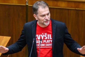 Estonsko Matovic chce elektronicke volby mohli by byt podmienkou vstupu hnutia do vlady