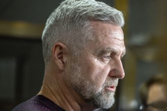 Gasparoviprekazaju farmaceutickefirmy prizivujuce sa na zdravotnictve Navrhuje statne prevzatie niektorych sluzieb