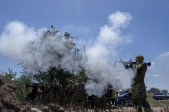 General Komarenko hlasi velky uspech Ukrajincom sa podarilo vytlacis Rusov z Dnepropetrovskej oblasti