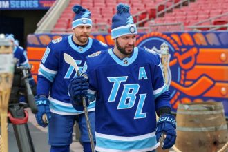 Hokejovy Einstein z Ruska dycha iny vzduch ako ostatni najcennejsej trofeje sa vsak zrejme nedocka nezasluzhi si ju znie z Ameriky