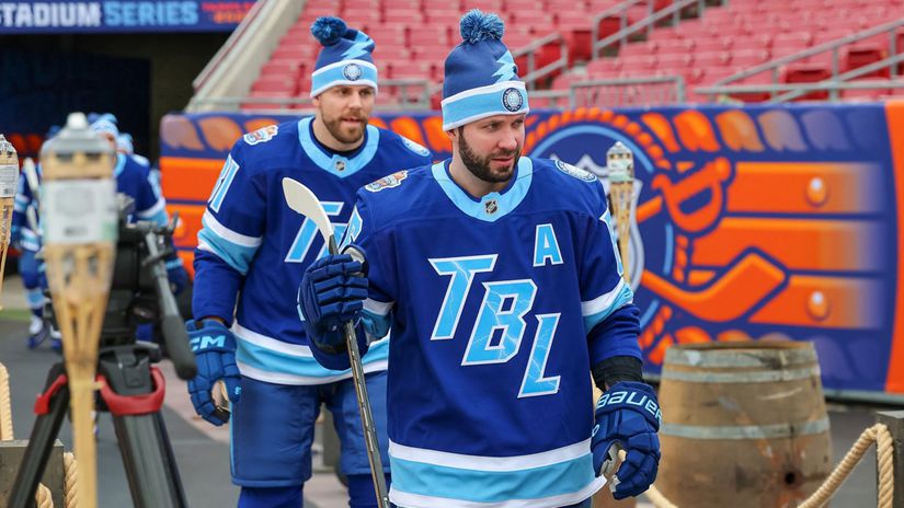 Hokejovy Einstein z Ruska dycha iny vzduch ako ostatni najcennejsej trofeje sa vsak zrejme nedocka nezasluzhi si ju znie z Ameriky