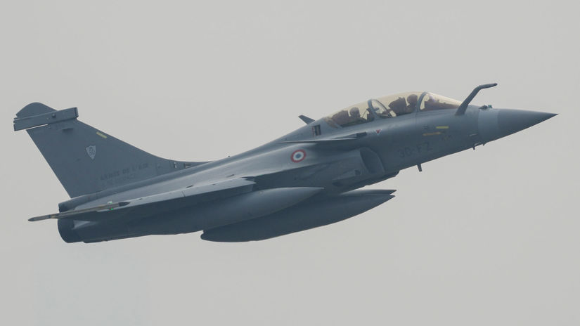 Hrozi v Irane pouzitie atomovych zbrani A podrzia Francuzi jadrov dazdnik nad Europou