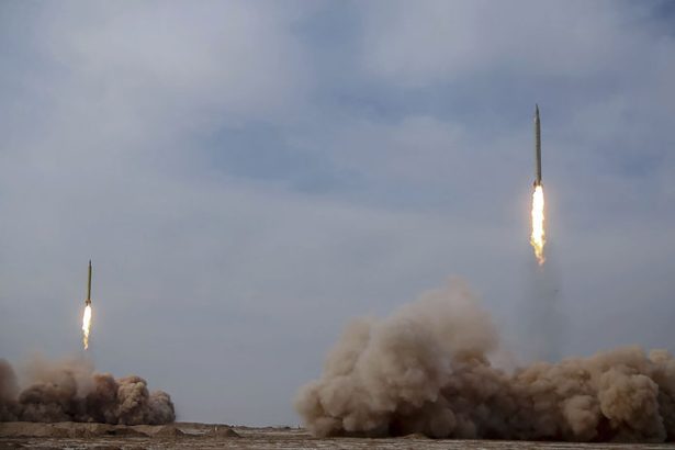 Iran pouziva taktiku ako Hamas Rakety a odpalovacie zariadenia ukryva pod zemou