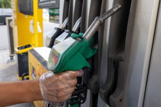 Iransky konflikt Bude benzin a nafta na Slovensku stat dve eura