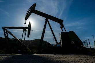 Kriza aku svet nezazil cele desatrocia Dosledky vojny s Iranom budu dlhodobe varuju analytici