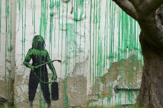 Maska tajomneho Banksyho konecne spadla novinari ho vystopovali na Ukrajine a odhalili jeho prave meno