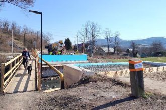 Most zburali mnohi obyvatelia su odrezani od mesta obchadzky ich stoja viac casu a penazi