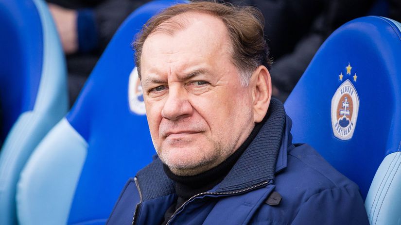 Na kobercek pred fanusikmi Slovana Nikdy Iba nam nadavali a hadzali po nas veci