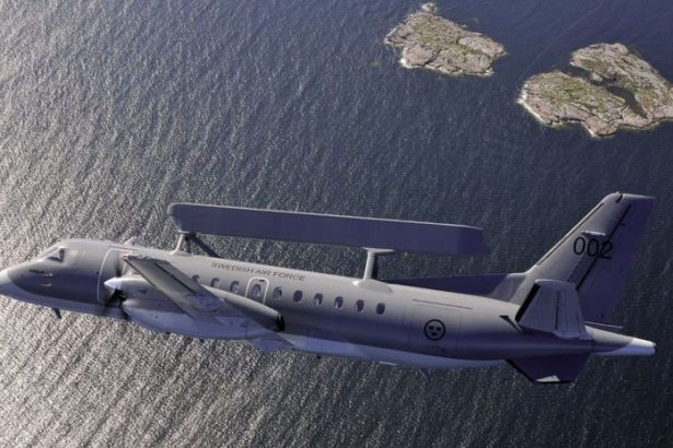 Nad Ukrajinou sa objavil svedsky lietajuci radar ktory moze zmenit pravidla hry prisne strazany system zachytila kamera