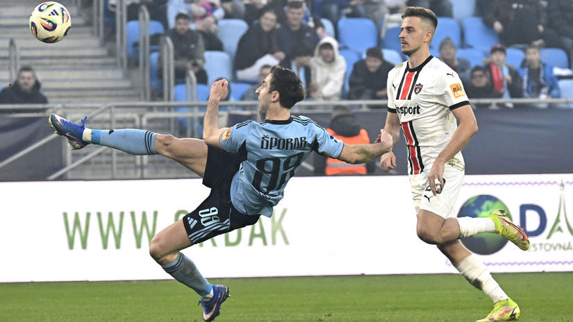 Nerobte si zarty z Tigrana Sporar vykrical novinara Trener Slovana Weiss ignoroval tlacovku