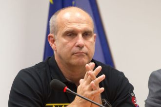 Nie bustu ale toto vystavili Lucanskemu na policii Sutaj Estok vsak urobil velku chybu