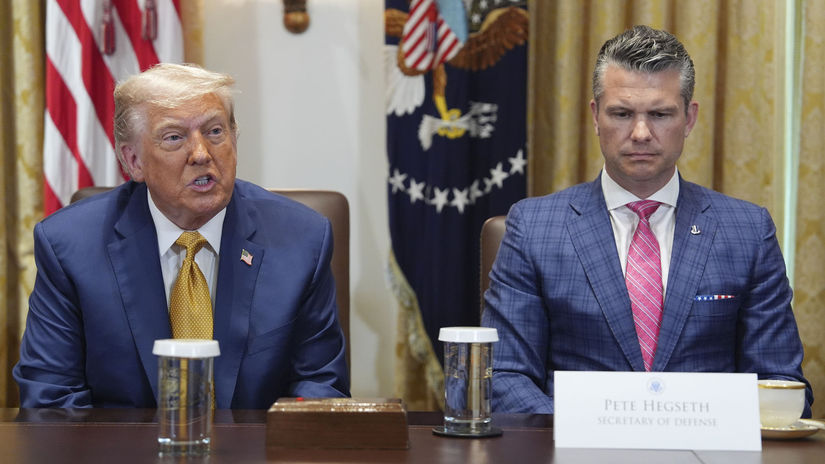 Pentagon sa pripravuje vyslat na Blizky vychod dalsie tisice vojakov Ide o elitnych vysadkarov