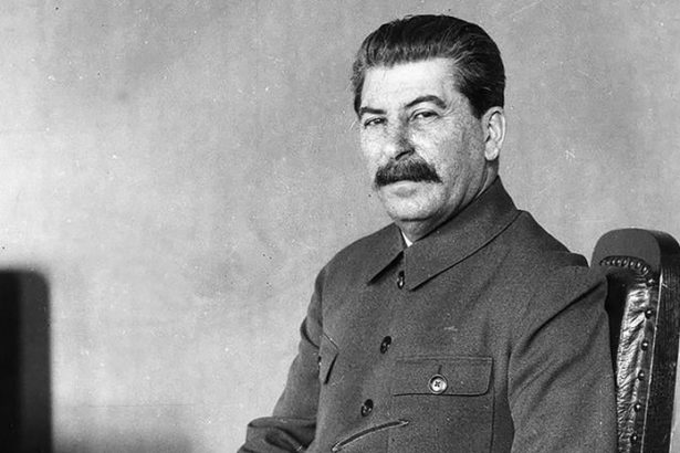 Proti Stalinovi vsetci jeho muzi Ako sa zrutil kult osobnosti a co zamclal Chruscov